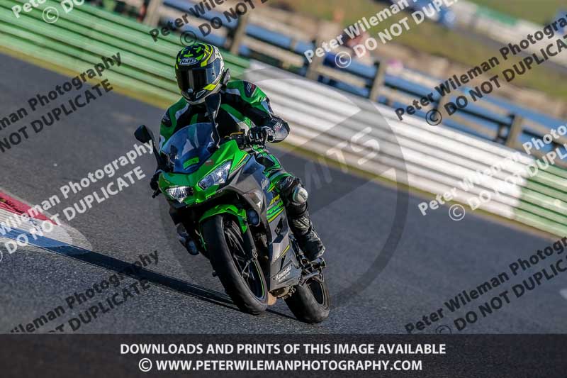 PJM Wedding Photography;enduro digital images;event digital images;eventdigitalimages;mallory park;mallory park photographs;mallory park trackday;mallory park trackday photographs;no limits trackdays;peter wileman photography;racing digital images;trackday digital images;trackday photos